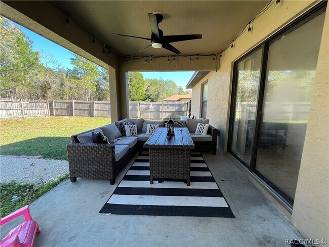 Building Photo - 1211 W Newbury St