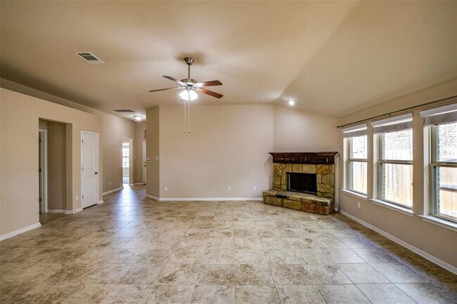 Building Photo - 128 Fort Cobb Way