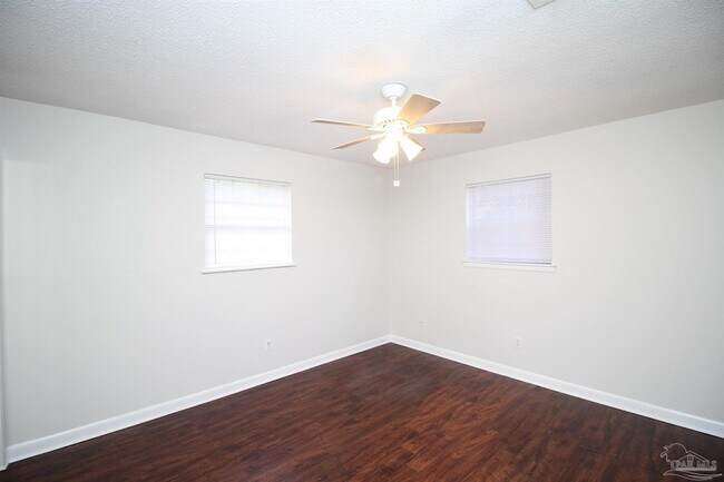 Building Photo - 5078 Barbara Ln