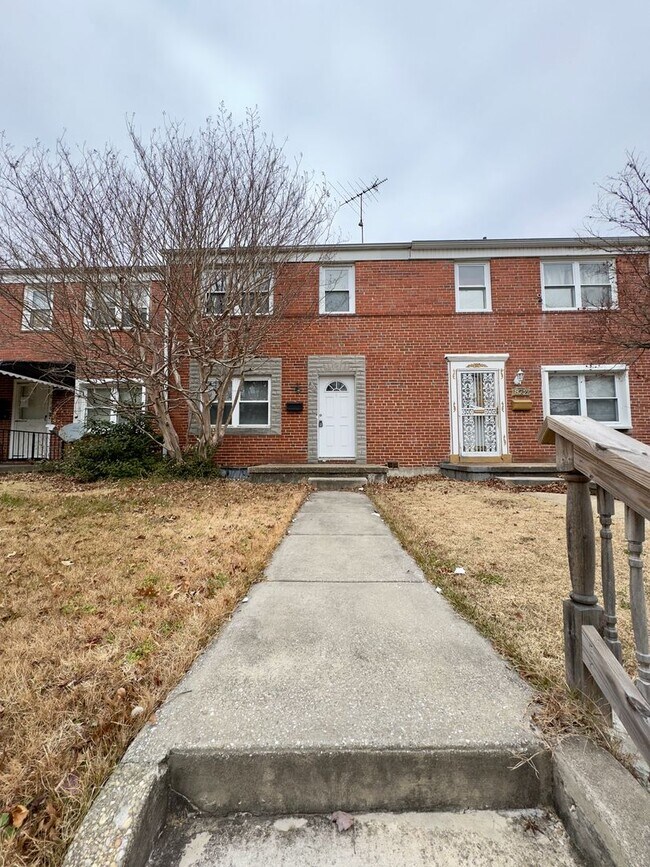 Building Photo - Charming 4 Bedroom/2 Bathroom Townhome in Mid-Govans, MD!