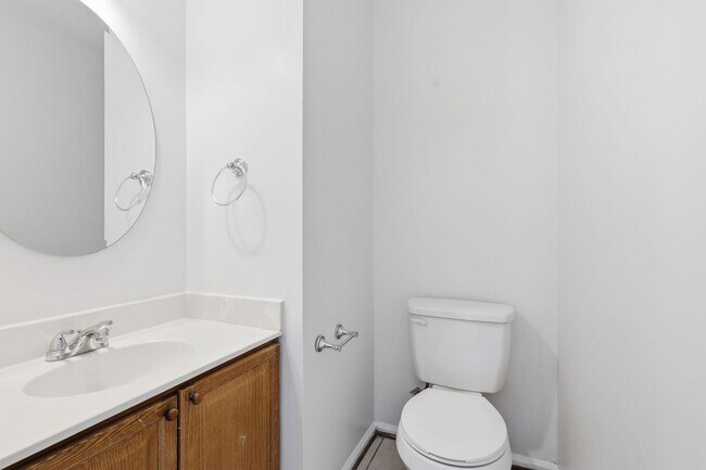 Building Photo - Welcome to this stunning end residence perfectly positioned in a highly desirable setting.