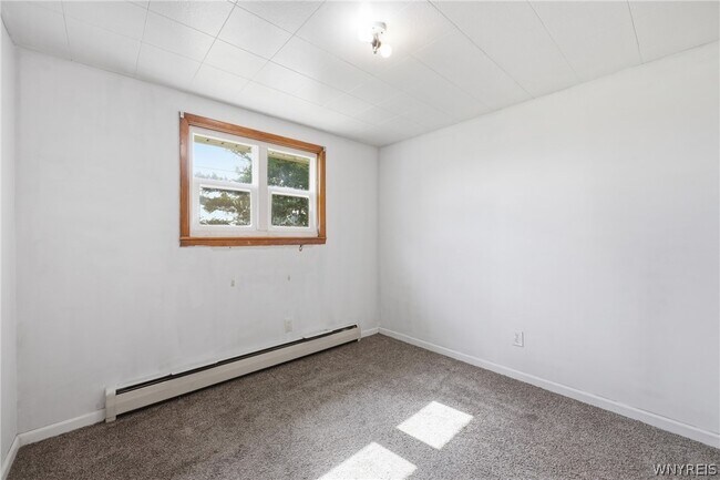 Building Photo - 56 Awood Pl