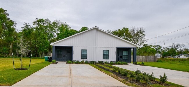 Primary Photo - 7802 Dandy St