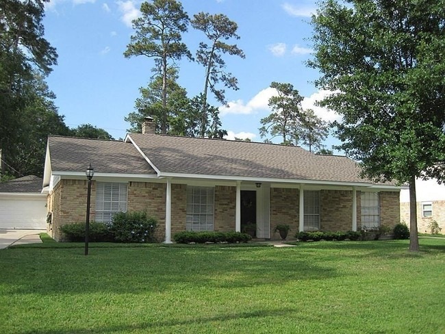 Primary Photo - 530 Hickory Ridge Dr