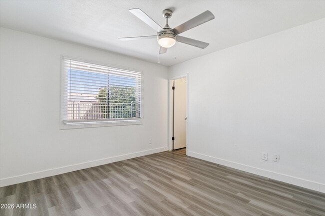 Building Photo - 3020 W Hartford Dr