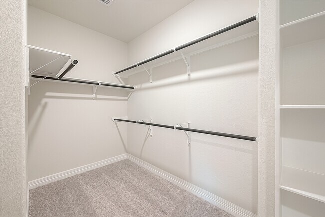 Building Photo - 40712 Guillemont Ln