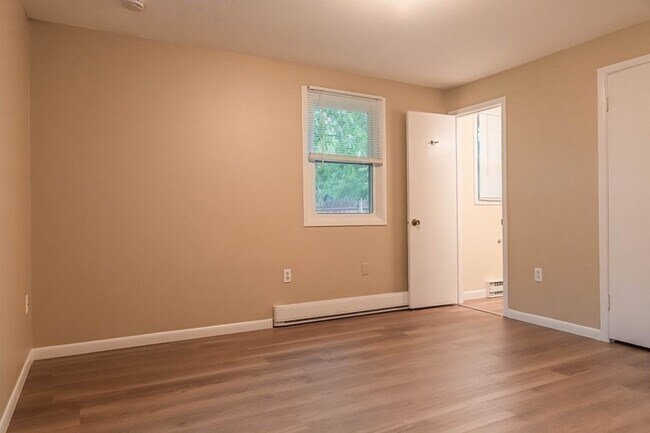 Building Photo - 144 Blanchard Rd