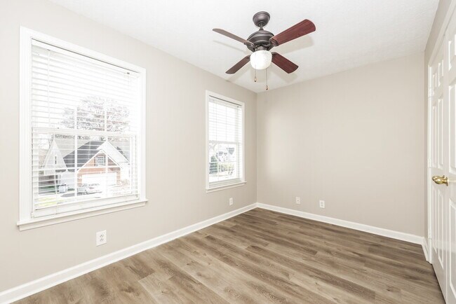 Building Photo - 913 Buckhaven Dr