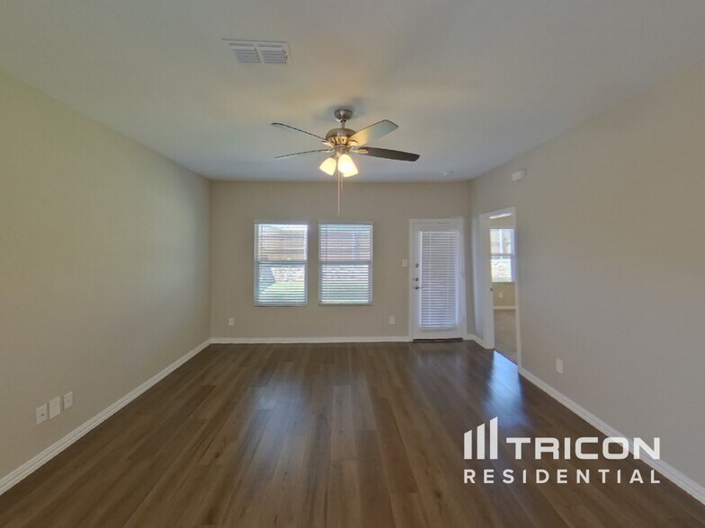 Building Photo - 104 Berkshire Dr