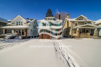 Building Photo - 1217 N Bourland Ave