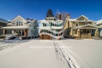 Building Photo - 1217 N Bourland Ave