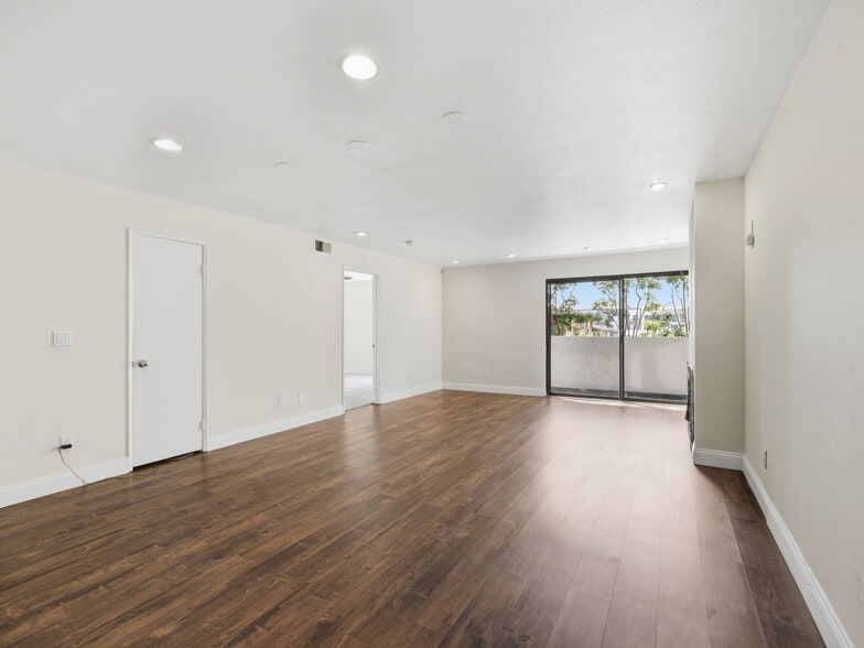 Building Photo - 1940 N Highland Ave