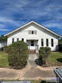 Building Photo - Huge 4 Bed House!