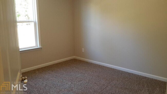 Building Photo - 2339 Village Grove Dr NW