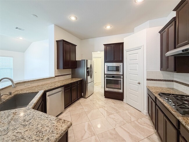 Building Photo - 18126 Golden Falls Ln