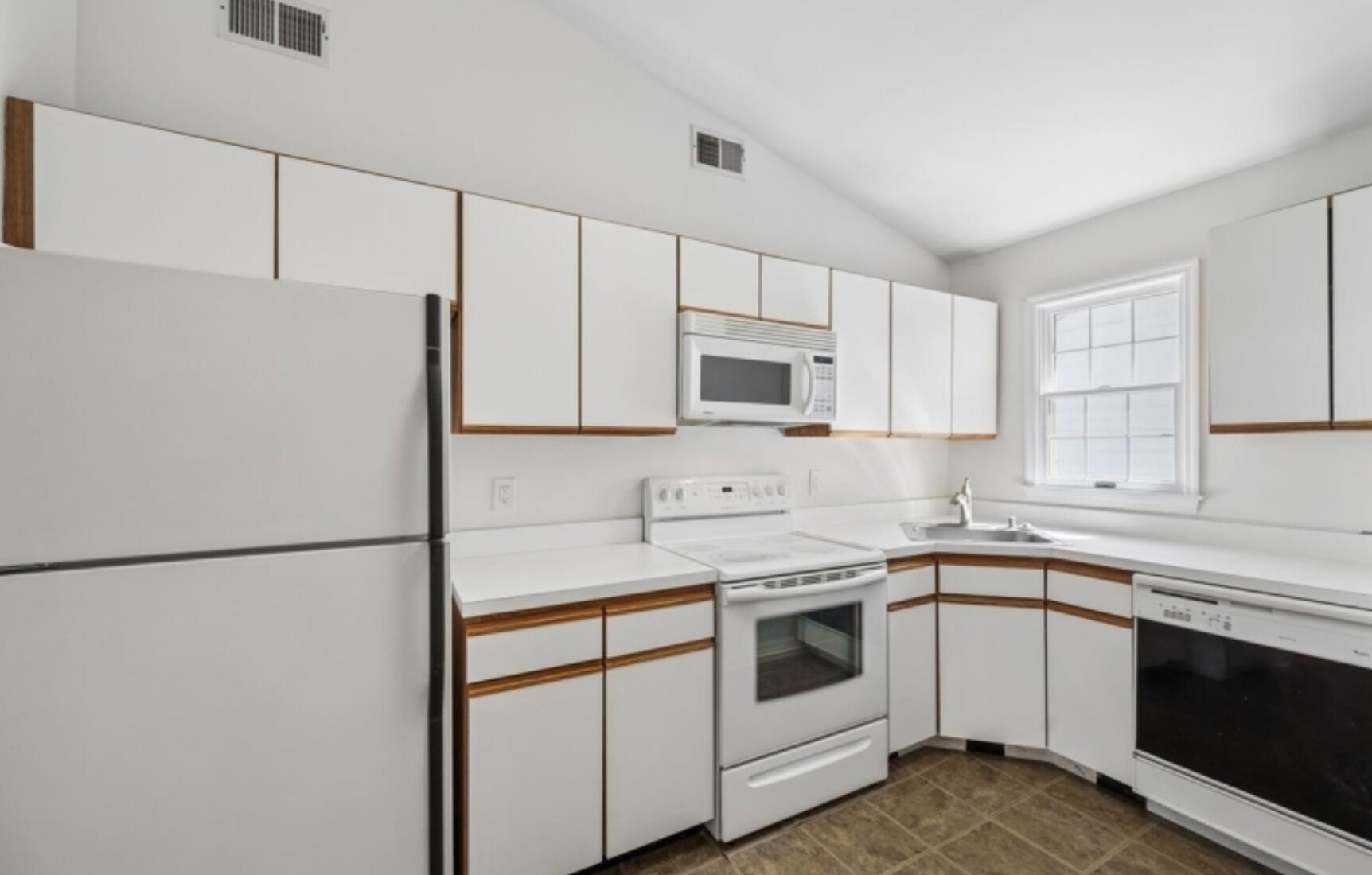 Building Photo - 20 Alexandria Way