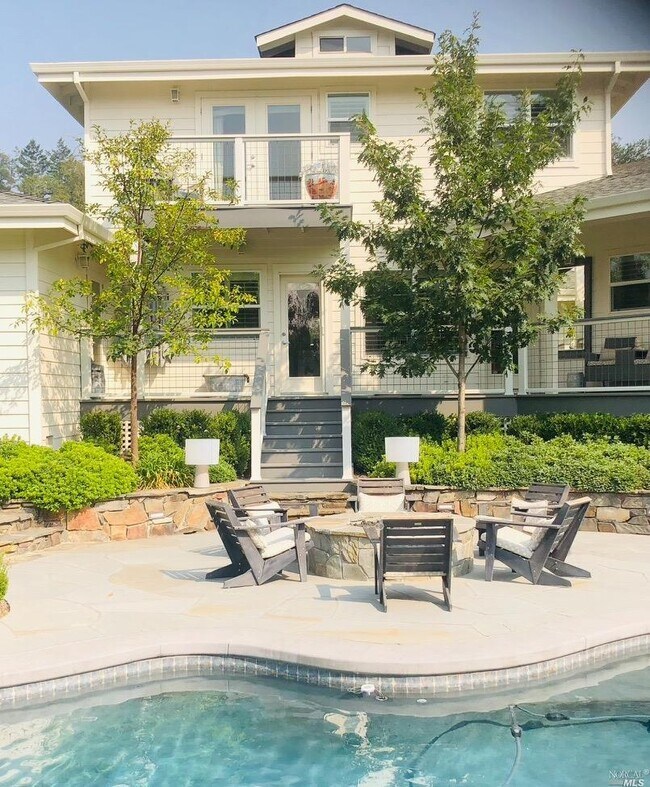 Building Photo - 419 Dry Creek Rd