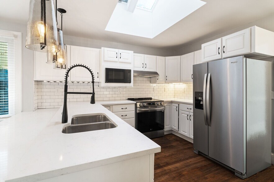 Kitchen - 415 Hudson St