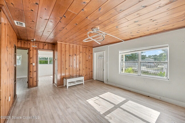 Building Photo - 2759 Myers Dr NE