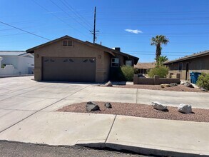 Building Photo - 1171 Regency Dr
