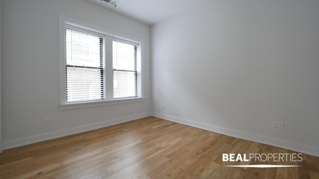 Building Photo - 1 bedroom in CHICAGO IL 60625