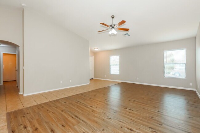 Building Photo - 39433 N Parisi Cir