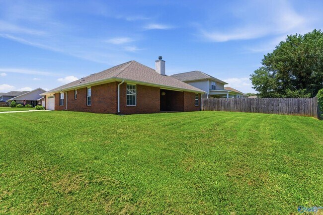 Building Photo - 226 Shadow Ct SW