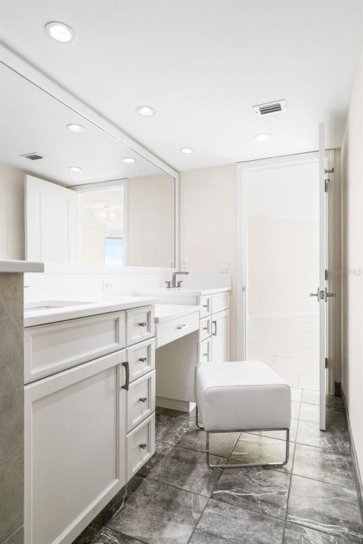 Building Photo - 988 Blvd of the Arts