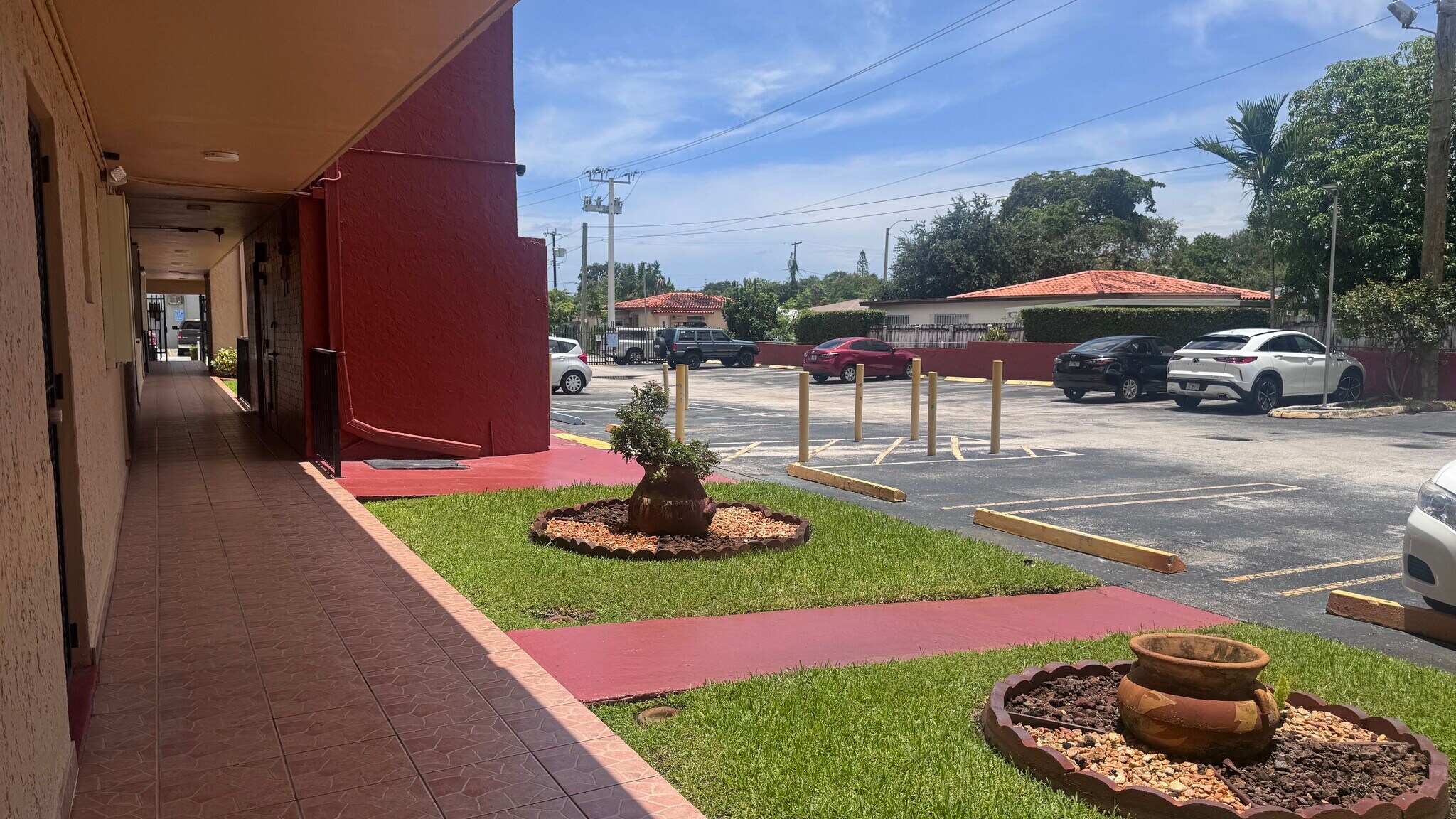 Building Photo - 6090 W Flagler St