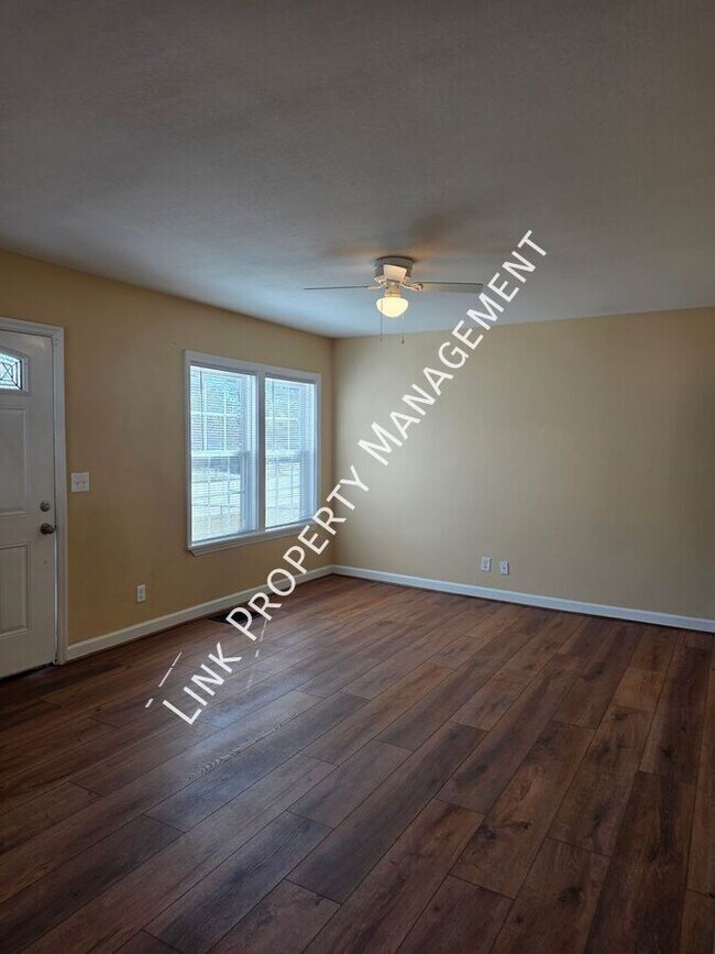 Building Photo - 129 N Moore Rd