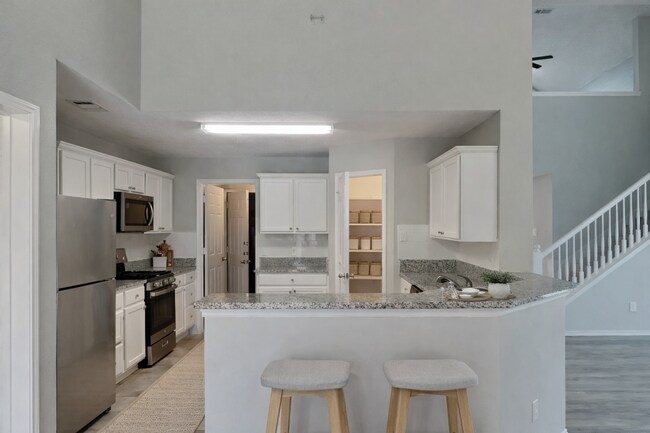 Building Photo - Beautiful 4BR Home in Denton with Fireplace, Fenced Yard & Garage