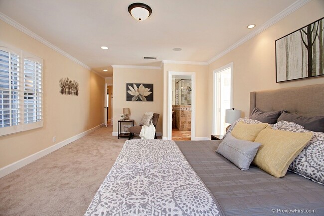 Building Photo - Upgraded Spanish Charmer in Talmadge