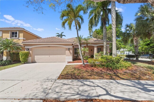Building Photo - 1097 Allamanda Way