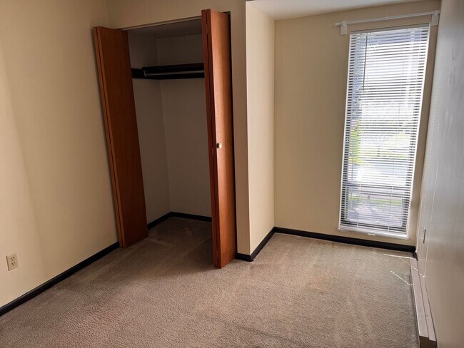 Building Photo - 214 E Water St