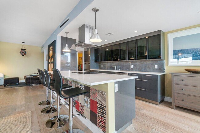 Building Photo - 4748 S Ocean Blvd