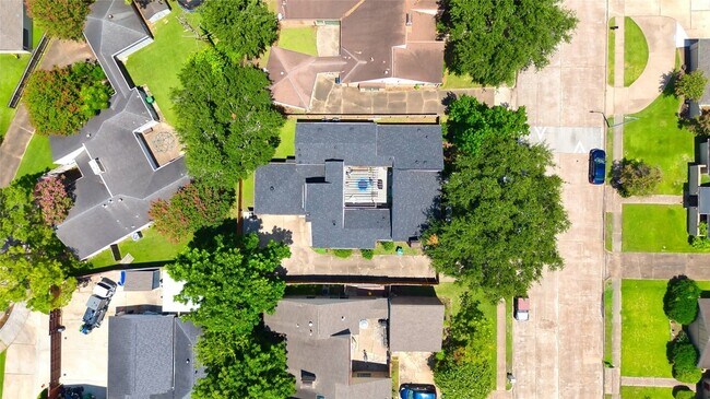 Building Photo - 7606 Portal Dr