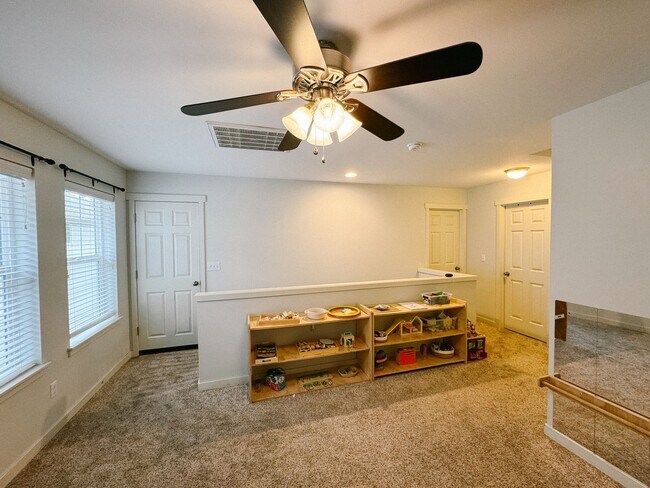 Building Photo - The Ridge at McCormick Woods home!