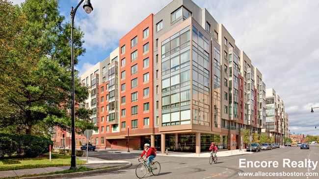 Building Photo - 285 Third St. Unit 201