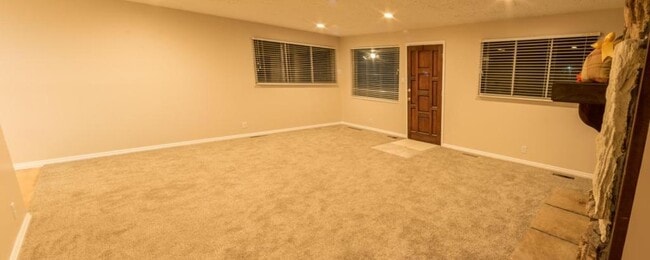 Building Photo - 5886 S Utahna Dr