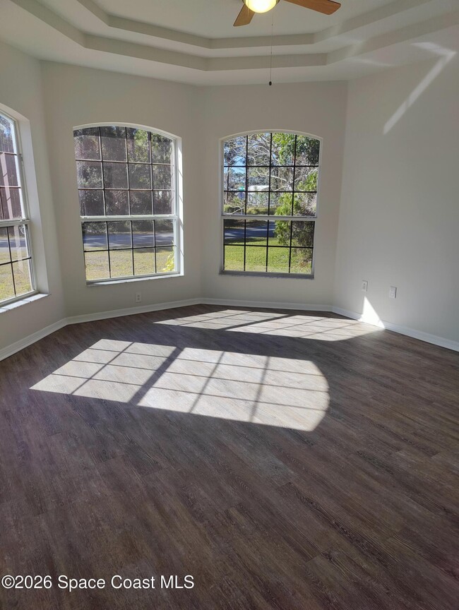 Building Photo - 219 Aladdin St NE