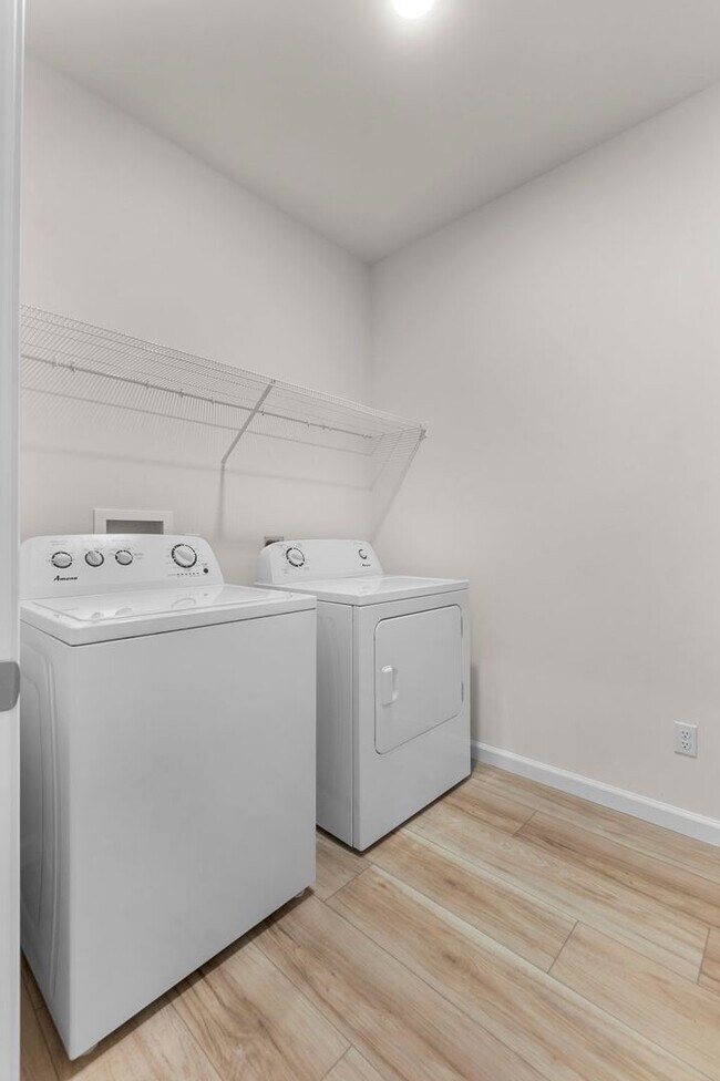 Building Photo - 1112 Bertling St