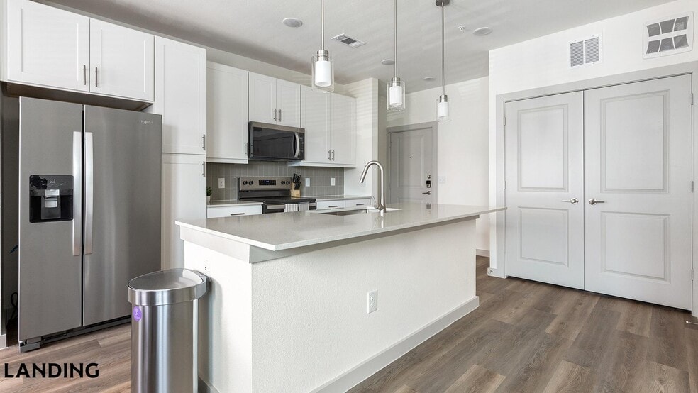 Building Photo - 6426 Crystal Run