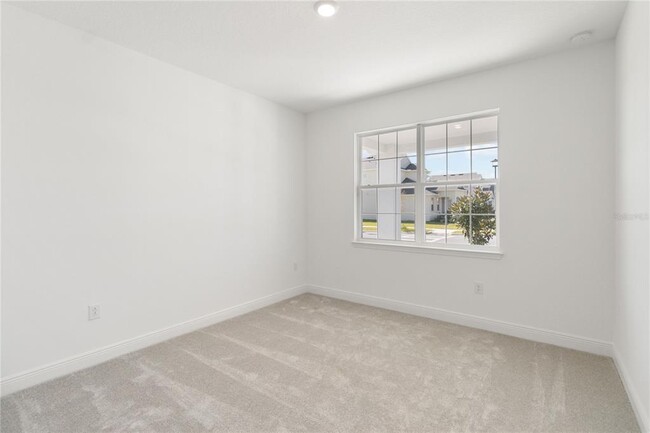 Building Photo - 14797 Milfoil Ave