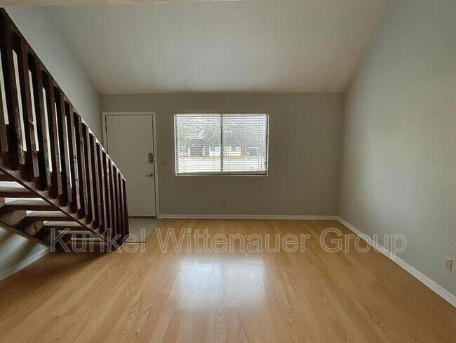 Building Photo - 435-7 Ponderosa Ave