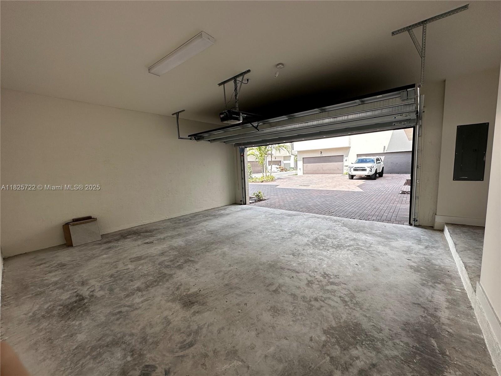 Building Photo - 8317 NW 45th St