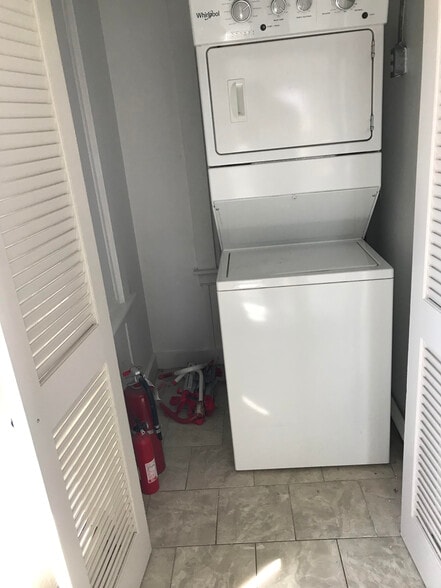 Building Photo - 45 Tiogue Ave