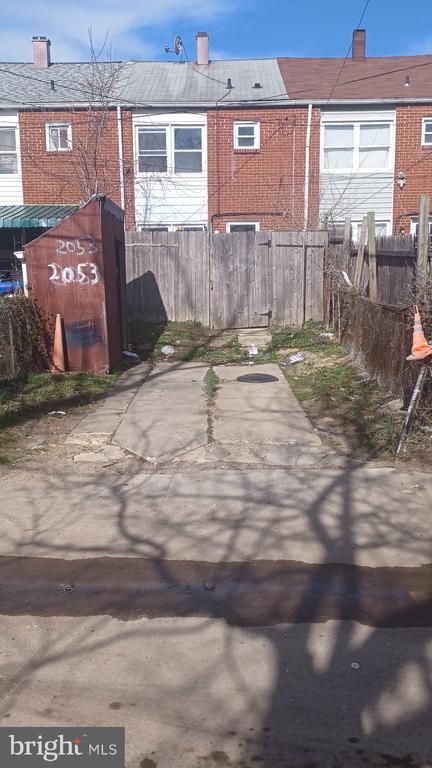 Building Photo - 2053 Larkhall Rd