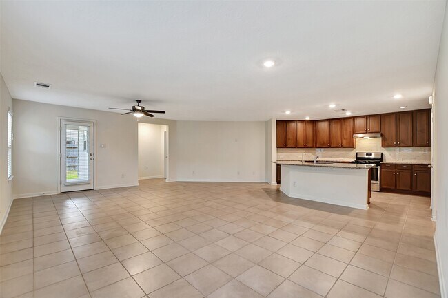 Building Photo - 9403 Castillo Ct