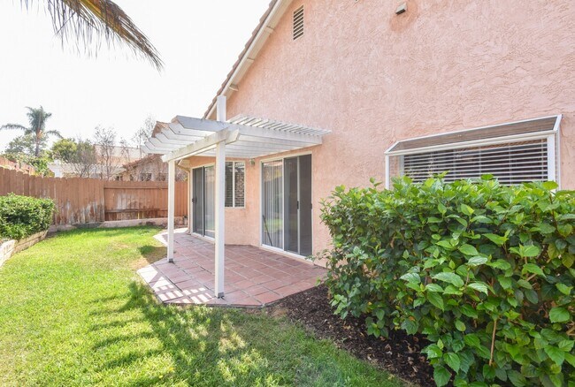 Building Photo - Beautiful 1 Story Home Walking Distance to...