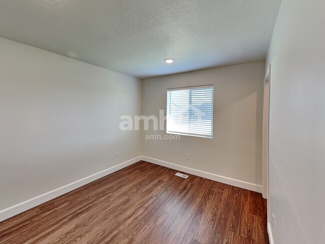 Building Photo - 1329 White St